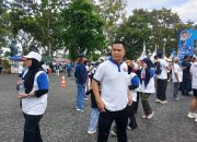 Kapolsek Pelaihari ikut jalan santai bareng warga.