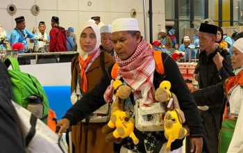 Jemaah haji tiba di Bandara Soekarno-Hatta