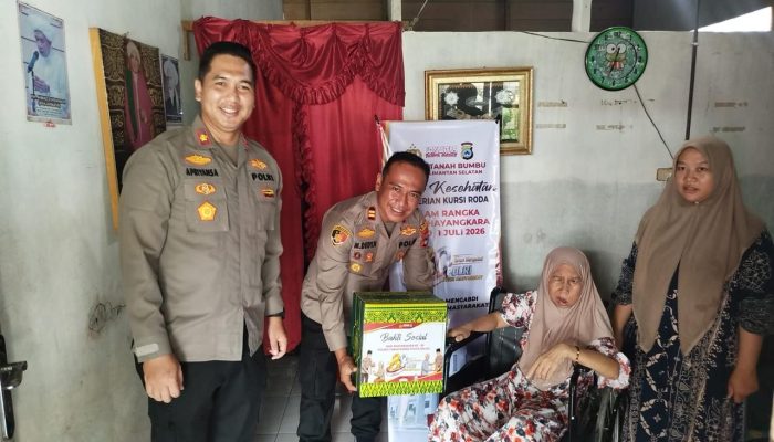 Jelang Bhayangkara ke-80, Polres Tanah Bumbu Salurkan Kursi Roda dan Sembako