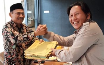 Penyerahan dokumen pemekaran Gambut Raya.