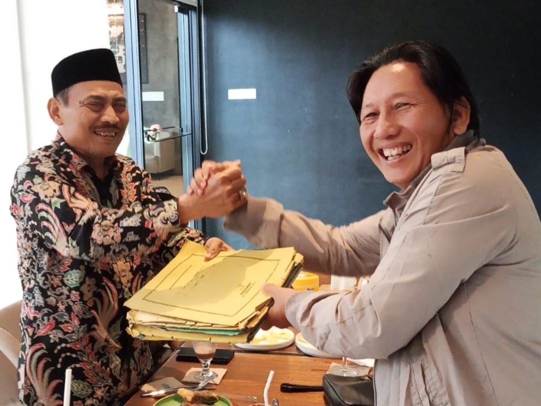 Penyerahan dokumen pemekaran Gambut Raya.