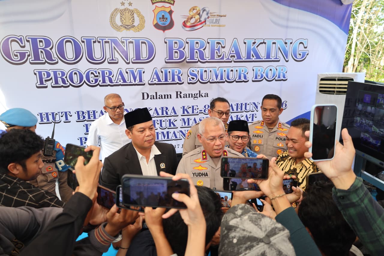 Groundbreaking sumur bor Polda Kalsel di Astambul.