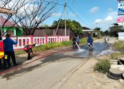 Pembersihan jalan di Desa Barokah, Tanah Bumbu.