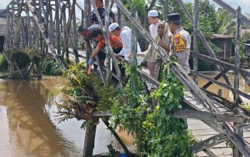 Polisi olah TKP sungai Telaga Silaba HSU.