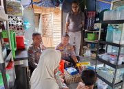 Kapolsek Banjarmasin Selatan beri bantuan.