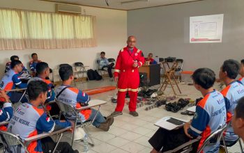 Pelatihan penyelamatan ruang terbatas Indocement.