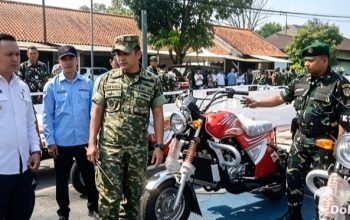 Dandim Majalengka serahkan truk dan becak motor untuk Koperasi Desa Merah Putih