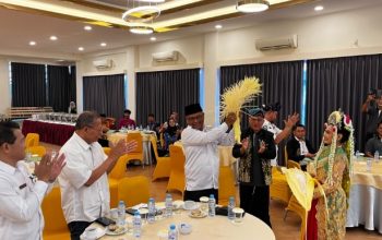 Suasana musyawarah seniman Kotabaru di hotel.