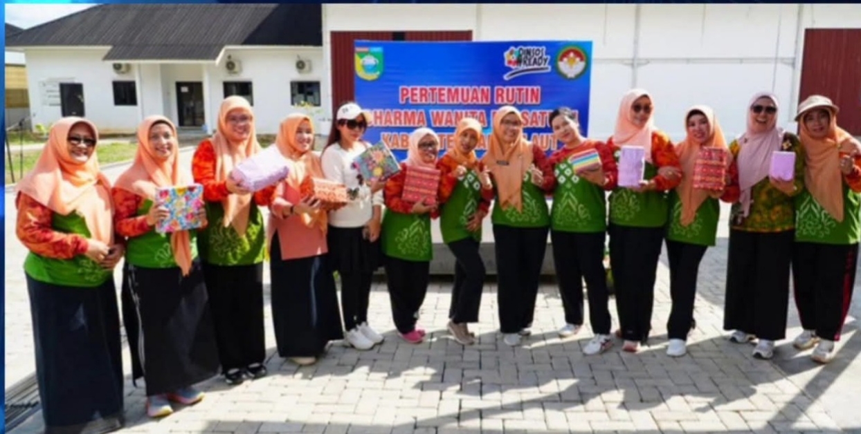 Senam bersama DWP Tanah Laut.