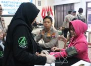 Kapolres Tabalong donor darah.