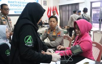 Kapolres Tabalong donor darah.