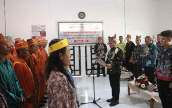 Sekda Pulang Pisau kukuhkan mantir adat