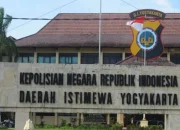 Gedung Polda DIY tempat laporan dugaan malpraktik RSUD Prambanan