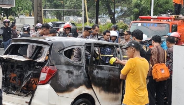 Mobil Habis Isi Pertalite Langsung Kobong di SPBU Pelaihari, Diduga Pelangsiran