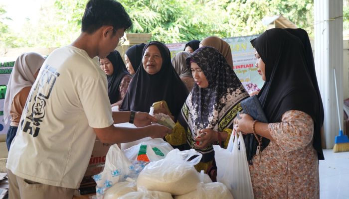 Pasar Murah ke-35 di Balangan, Gula dan Minyak Diserbu Warga