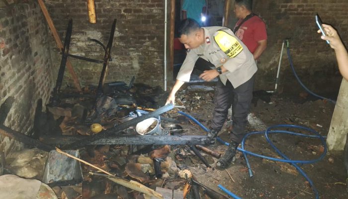 Lupa Padamkan Tungku, Dapur Rumah Lansia di Bantul Terbakar