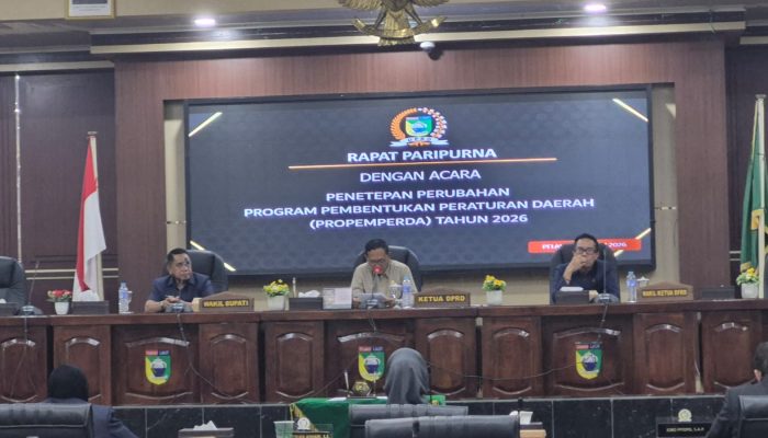 Paripurna Pengesahan APBD 2025 Tanah Laut Ditunda, Tak Penuhi Kuorum