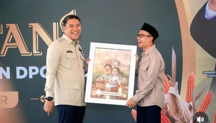 Wamentan Lantik Pengurus DPD HKTI Jawa Timur