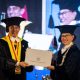 1.054 Lulusan Pascasarjana UGM Ikuti Wisuda Periode IV 2025/2026
