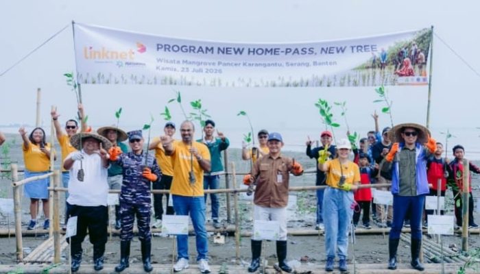 Linknet Tanam 5.000 Mangrove di Serang Jelang Hari Mangrove Sedunia