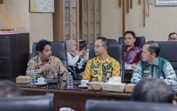 Suasana rapat Komisi III DPRD Kalimantan Selatan bersama PT PLN