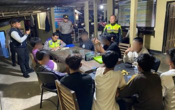 Sejumlah pelajar menjalani pemeriksaan dan pembinaan di Polsek Dlingo terkait aksi berkendara berbahaya yang viral di Bantul.
