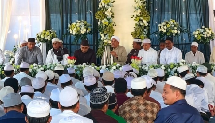 Ratusan Jemaah Hadiri Haul Ke-4 Guru H. Hasan Basri di Desa Sekapuk
