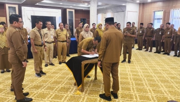 Wabup Kotabaru Lantik Pejabat Administrator dan Pengawas