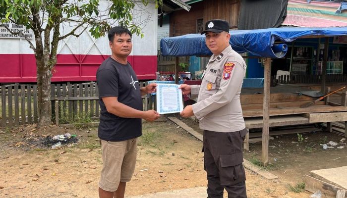 Jaga Langit Kapuas Hulu Tetap Biru, Personil Polsek Sosialisasikan Maklumat Kapolda Kalteng