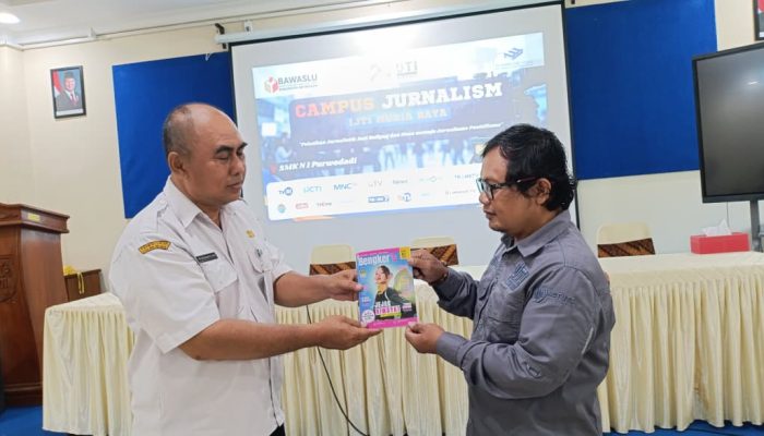 Siswa SMKN 1 Purwodadi Dilatih Produksi Berita dan Kenali Hoaks