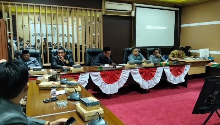 Warga Sebamban Baru Minta Peluang Kerja di PT Borneo Indobara