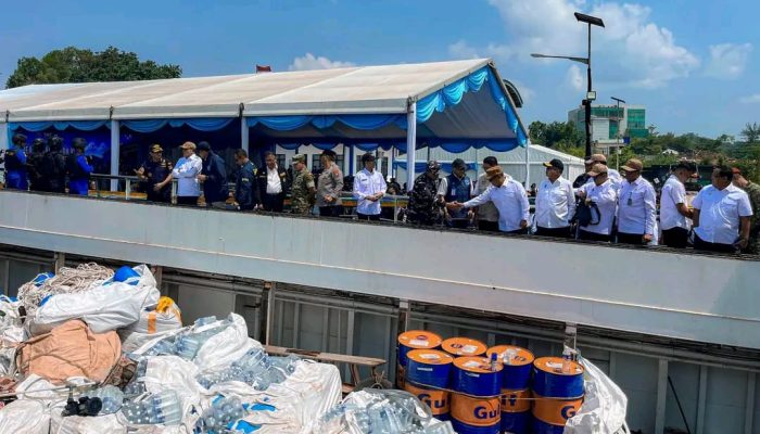Kapal Tanzania Bawa 2,6 Ton Cairan Diduga Metamfetamin Dicegat di Karimun