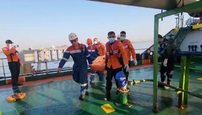 MT Mauhau Serahkan 16 Korban Virgo Transport 8 ke Basarnas