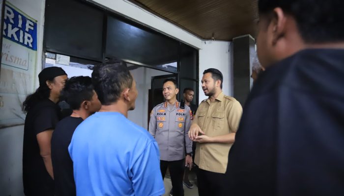 Kapolresta Banjarmasin Sambangi Korban Selamat KM Virgo Transport 8