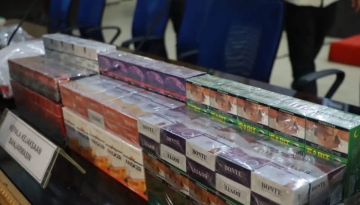 3,4 Juta Batang Rokok Ilegal Digagalkan Masuk Banjarmasin dari Surabaya
