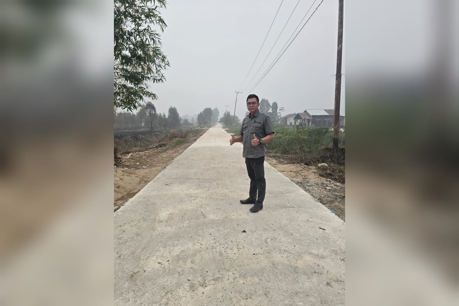 Ket Foto (IST) : Anggota DPRD Kabupaten Kapuas, Rahmad Jainudin saat meninjau ke lokasi pelaksanaan Program "Lewu Bersinar", di Desa Kahuripan Permai (B4), Kecamatan Dadahup, Senin (21/9/2026).
