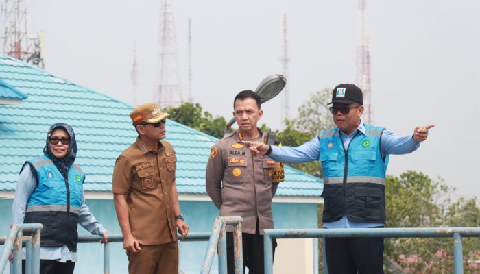 Kapolresta dan Wali Kota Banjarmasin Tinjau Ketersediaan Air Baku