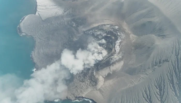Erupsi Strombolian Anak Krakatau Terekam 30 Detik, Status Tetap Siaga