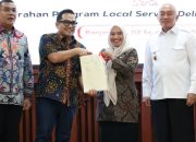 Pemkab Tanah Bumbu Terima Sertipikat Tanah Aset BMD