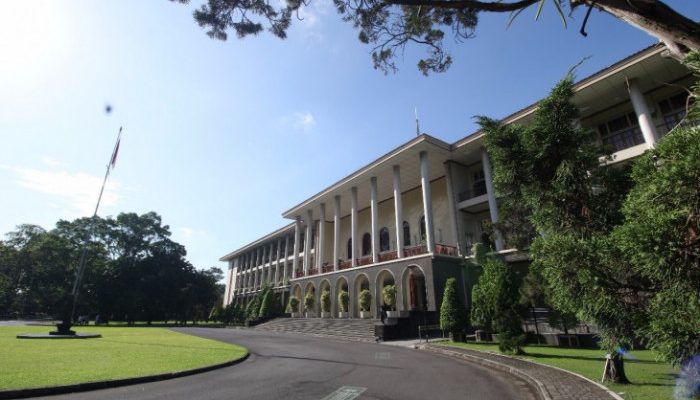 10 Mahasiswa UGM Dinonaktifkan Sementara dalam Penanganan Dugaan KBGO
