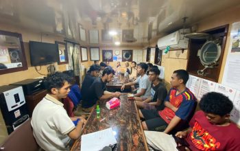 Dua Tugboat Pertamina Evakuasi 17 Kru MV Khatulistiwa 8 di Tuban