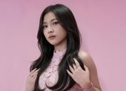 Melody Berlian Ungkap Rumitnya Perasaan Jatuh Cinta Lewat “Iya Lagi”