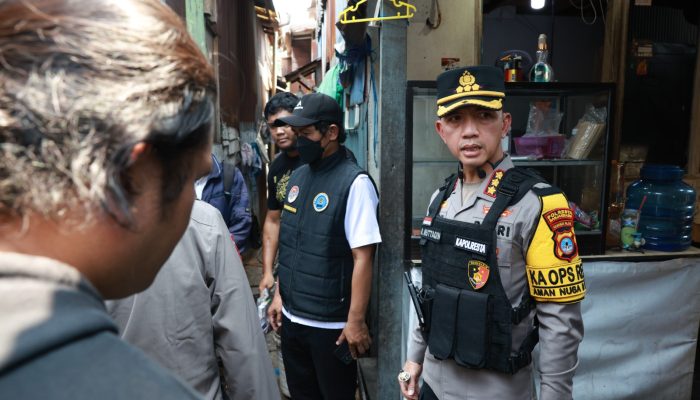 Bawa Sajam dan 143 Butir Obat, Dua Pria di Banjarmasin Ditangkap