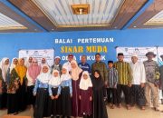 MMI Salurkan Beasiswa dan 150 Bibit Buah di Banjar