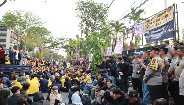 Demo di DPRD Kalsel, Massa Desak Karhutla Ditetapkan Bencana Nasional