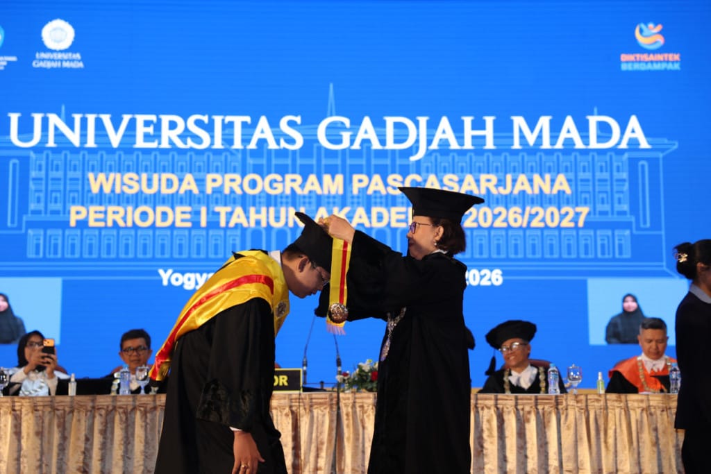 2.524 Lulusan Pascasarjana UGM Ikuti Wisuda