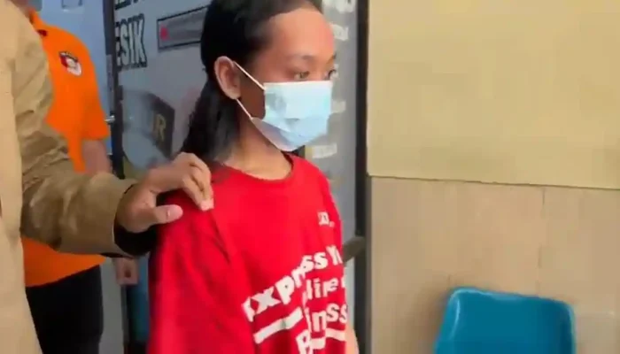 Wanita di Gresik Diamankan Usai Diduga Bacok Pasangan hingga Tewas